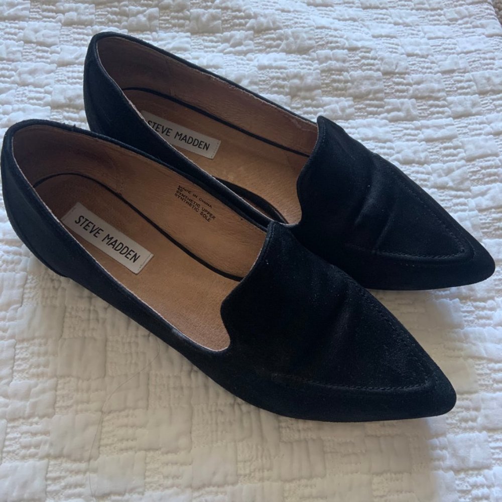 Steve Madden black faux suede pointed toe loafers